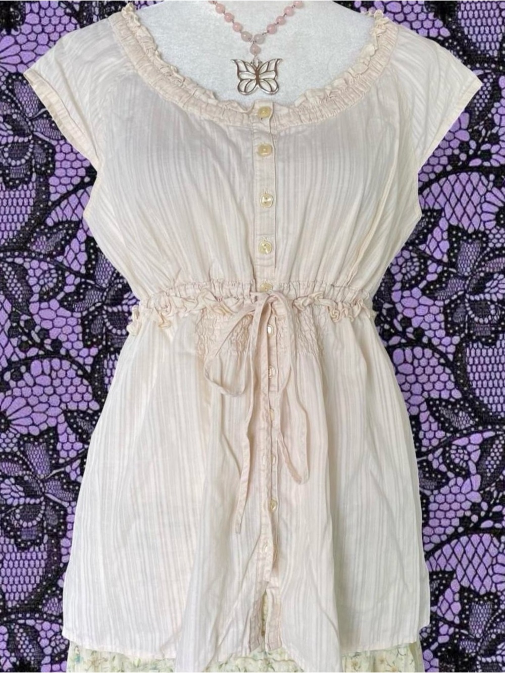 Cream Ruffle-Trim Button-Front Drawstring Waist Top - Picture 2 of 7
